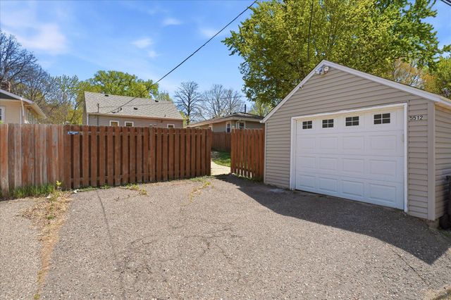 5512 35th Avenue S, Minneapolis, MN 55417