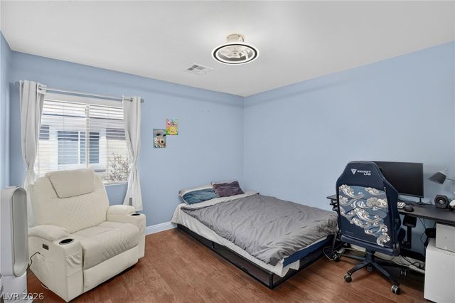 6749 Lookout Lodge Lane 2, North Las Vegas, NV 89084