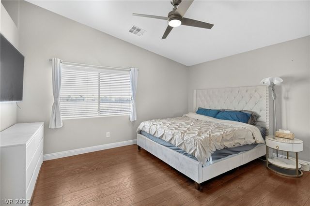 6749 Lookout Lodge Lane 2, North Las Vegas, NV 89084