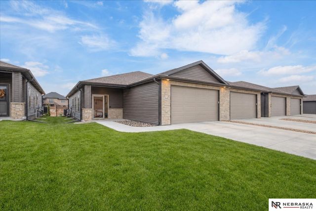 2848 Sheila Lane, Lincoln, NE 68516