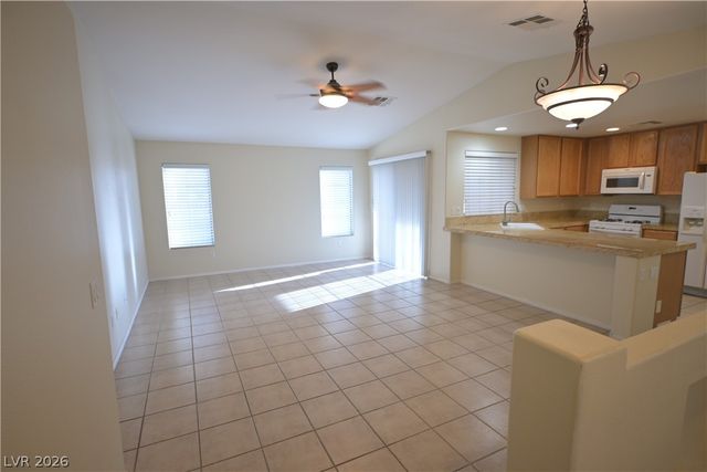 7270 Diamond Canyon Lane 202, Las Vegas, NV 89149