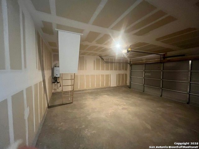2421 DOUBLE OAK DR, New Braunfels, TX 78130