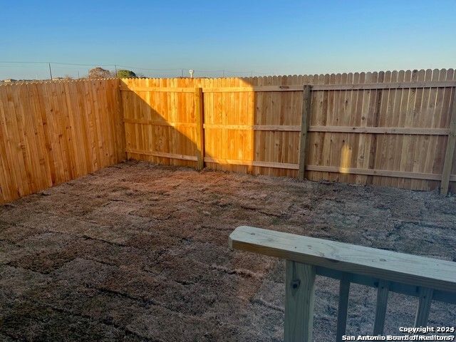 2421 DOUBLE OAK DR, New Braunfels, TX 78130
