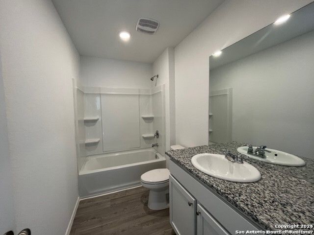 2421 DOUBLE OAK DR, New Braunfels, TX 78130