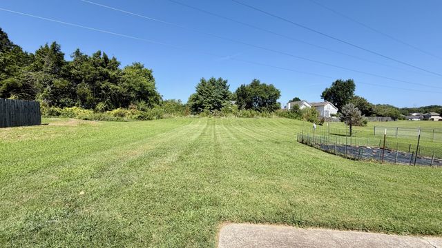 104 Hermitage Dr, Smyrna, TN 37167