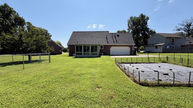 104 Hermitage Dr, Smyrna, TN 37167