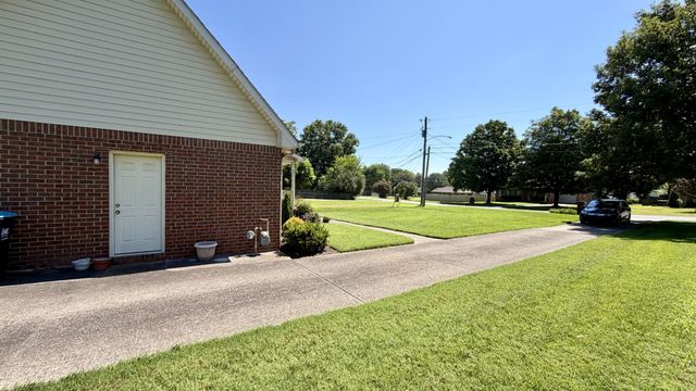 104 Hermitage Dr, Smyrna, TN 37167