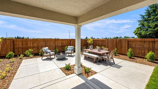 2205 Roesler Dr, Yuba City, CA 95993