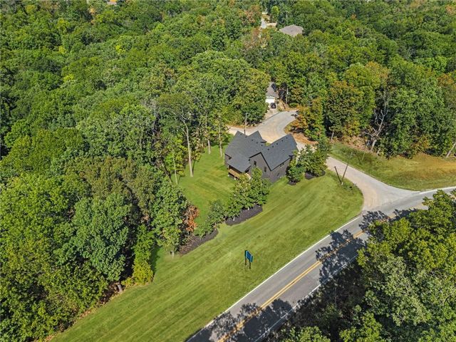 1 Lockton Drive, Bella Vista, AR 72714