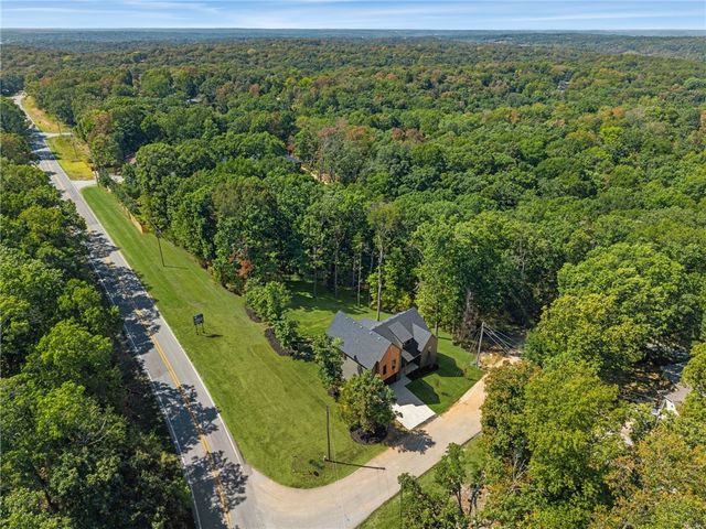 1 Lockton Drive, Bella Vista, AR 72714
