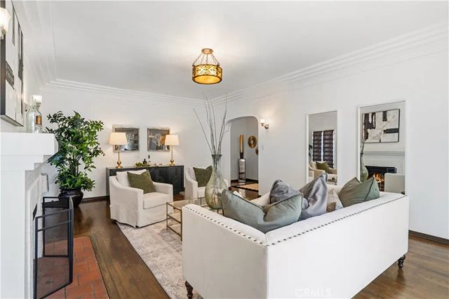 6237-and 6239 W 6th Street, Los Angeles, CA 90048