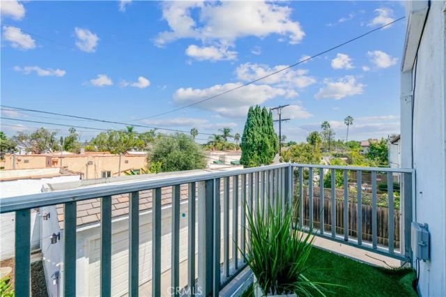 6237-and 6239 W 6th Street, Los Angeles, CA 90048