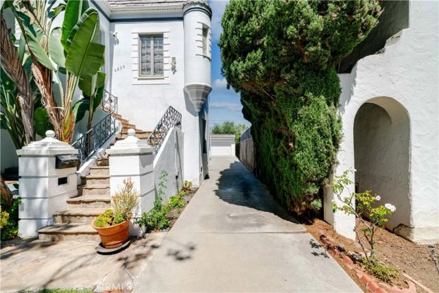 6237-and 6239 W 6th Street, Los Angeles, CA 90048
