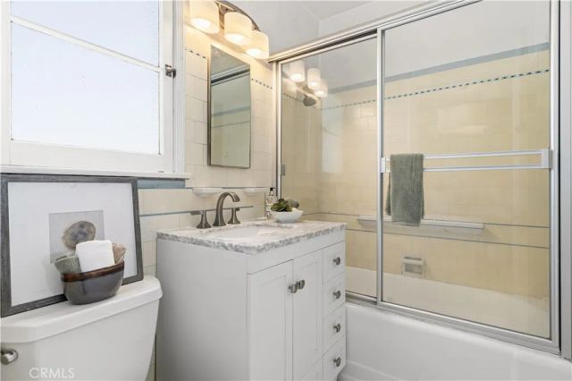 6237-and 6239 W 6th Street, Los Angeles, CA 90048