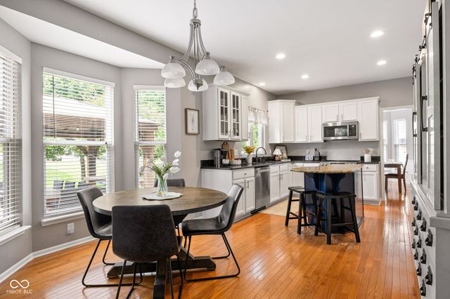 5498 Laurel Crest Run, Noblesville, IN 46062