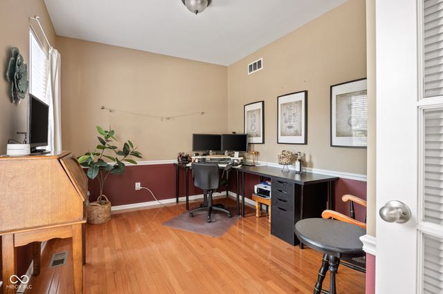 5498 Laurel Crest Run, Noblesville, IN 46062