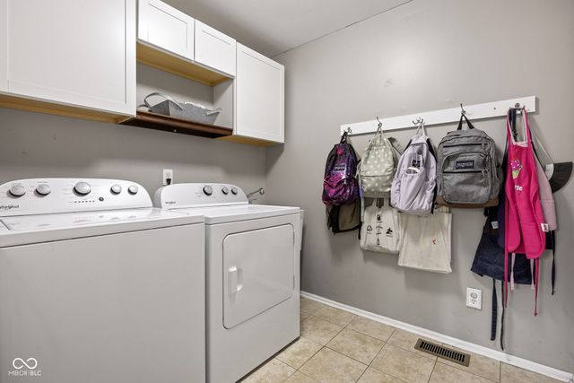 5498 Laurel Crest Run, Noblesville, IN 46062