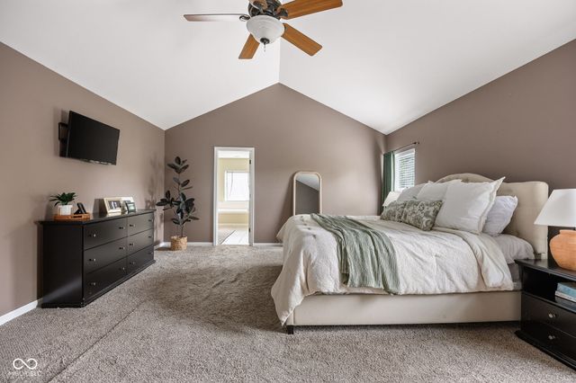 5498 Laurel Crest Run, Noblesville, IN 46062