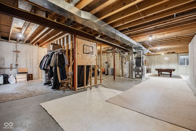 5498 Laurel Crest Run, Noblesville, IN 46062