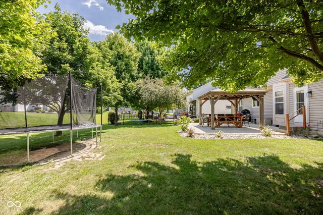 5498 Laurel Crest Run, Noblesville, IN 46062