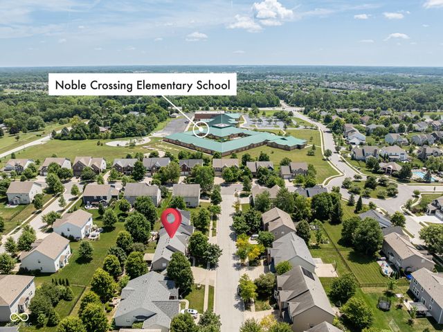 5498 Laurel Crest Run, Noblesville, IN 46062