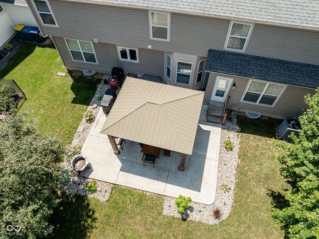 5498 Laurel Crest Run, Noblesville, IN 46062