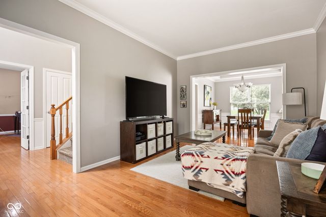 5498 Laurel Crest Run, Noblesville, IN 46062