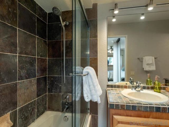 917 Torrance 19, San Diego, CA 92103
