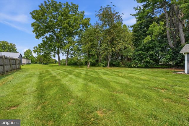 1633 REED RD, Pennington, NJ 08534