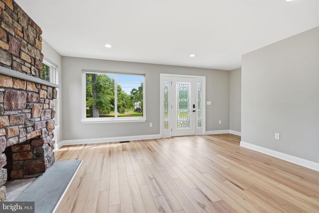 1633 REED RD, Pennington, NJ 08534