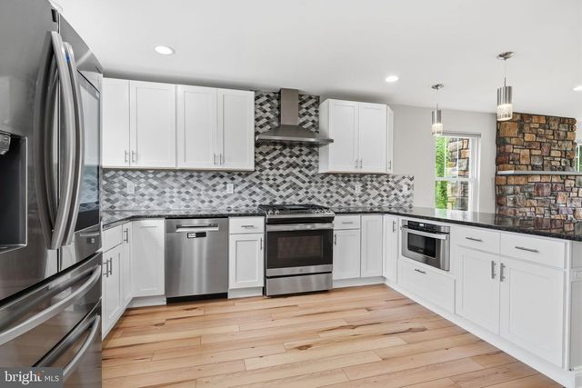 1633 REED RD, Pennington, NJ 08534