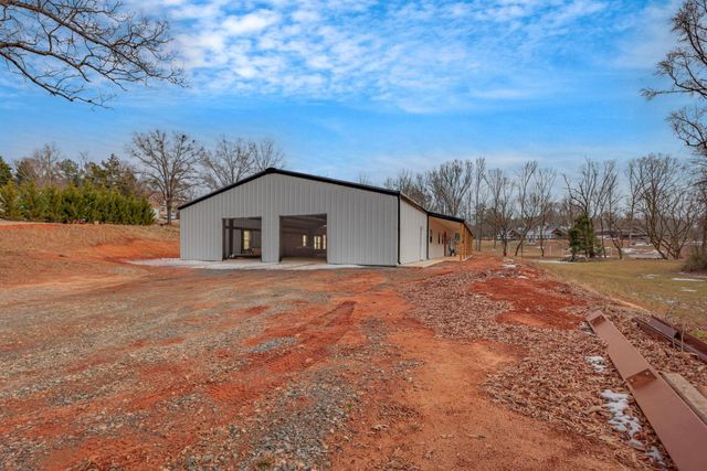 536 Old Mill Road, Campobello, SC 29322