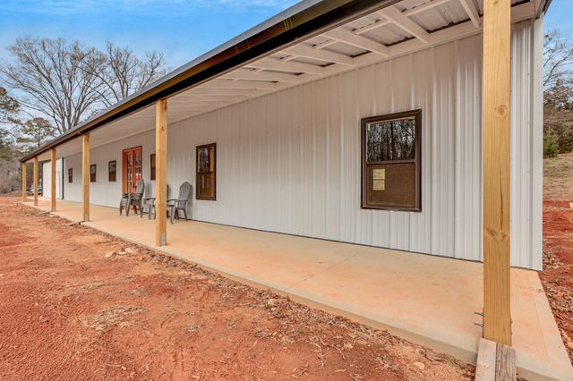 536 Old Mill Road, Campobello, SC 29322