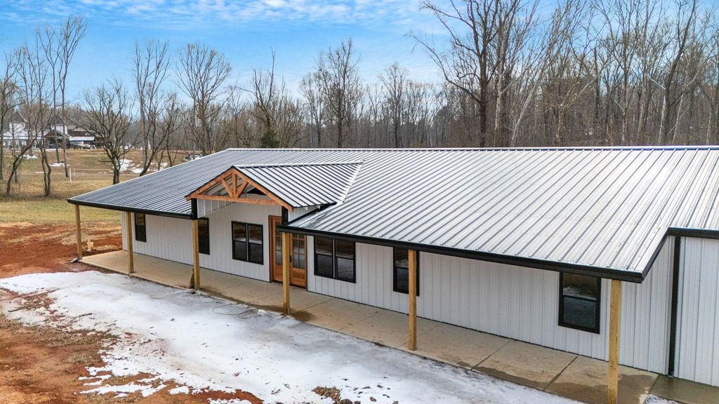 536 Old Mill Road, Campobello, SC 29322