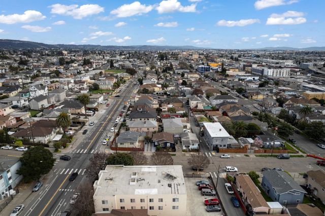 1538 20th Ave, Oakland, CA 94606