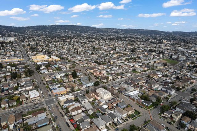 1538 20th Ave, Oakland, CA 94606