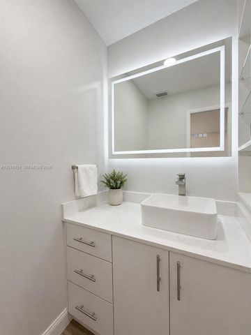 3295 Cocoplum Circle 3323, Coconut Creek, FL 33063