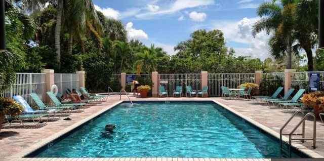 1139 TOWN CENTER Drive 25, Jupiter, FL 33458