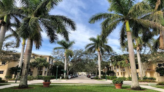 1139 TOWN CENTER Drive 25, Jupiter, FL 33458