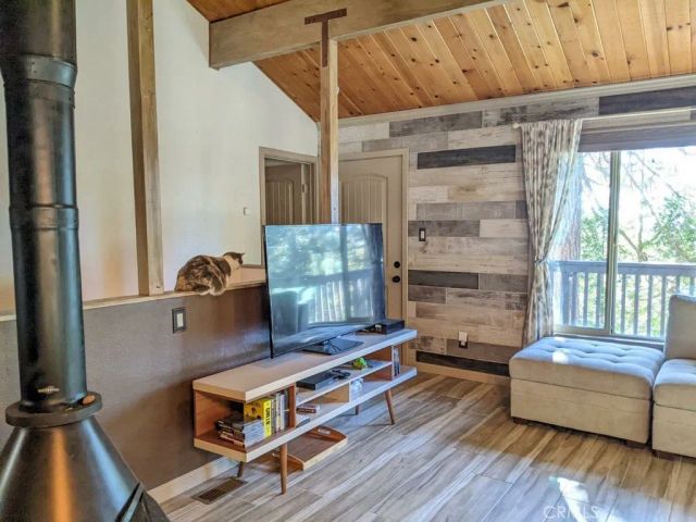 31434 Circle View Drive, Running Springs, CA 92382