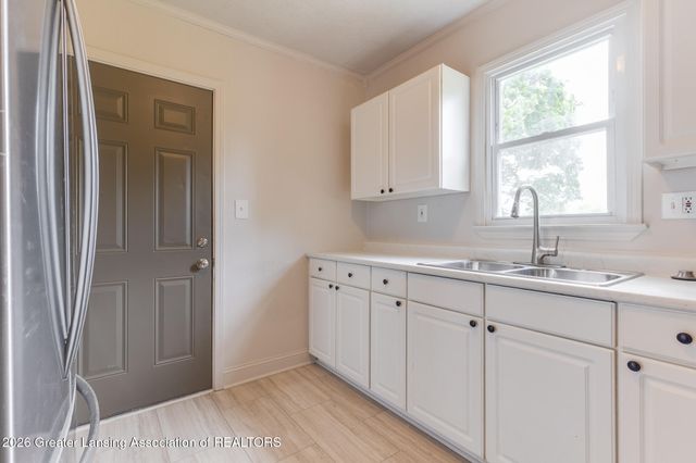 1133 Chelsea Avenue, Lansing, MI 48915