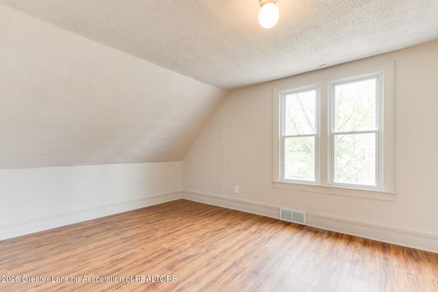 1133 Chelsea Avenue, Lansing, MI 48915