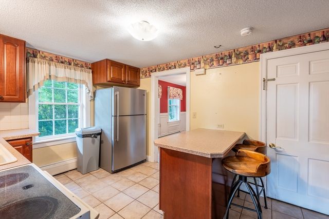 289 Morgan St, South Hadley, MA 01075