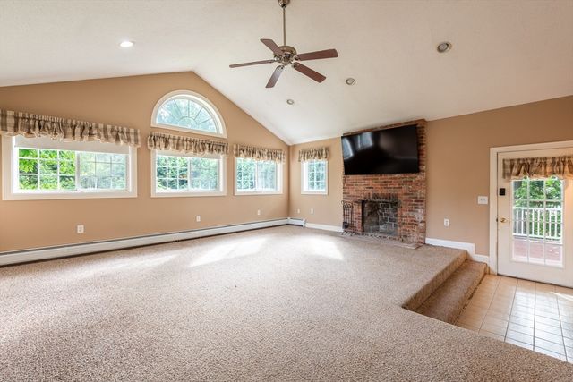 289 Morgan St, South Hadley, MA 01075