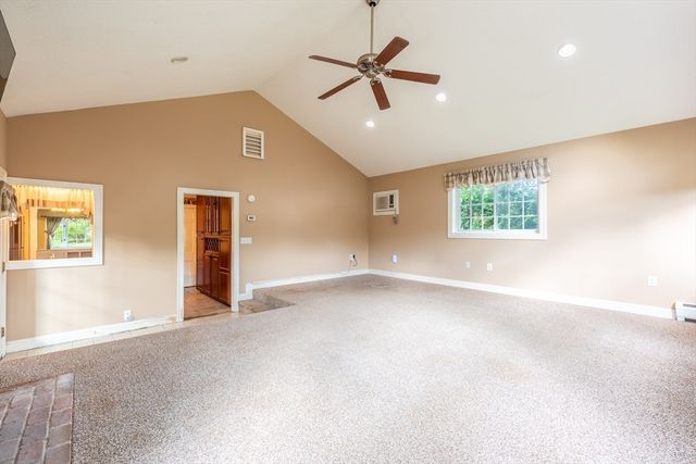 289 Morgan St, South Hadley, MA 01075