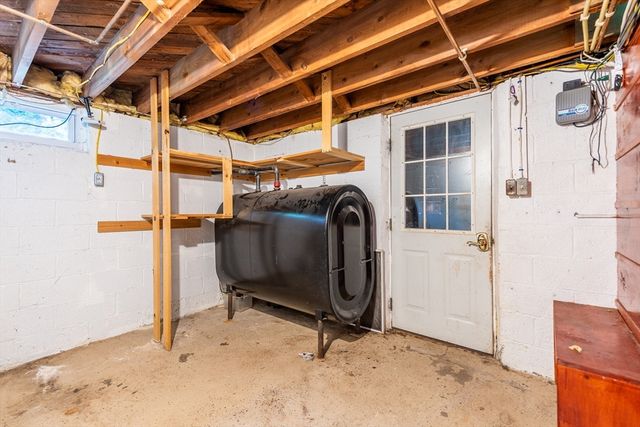 289 Morgan St, South Hadley, MA 01075