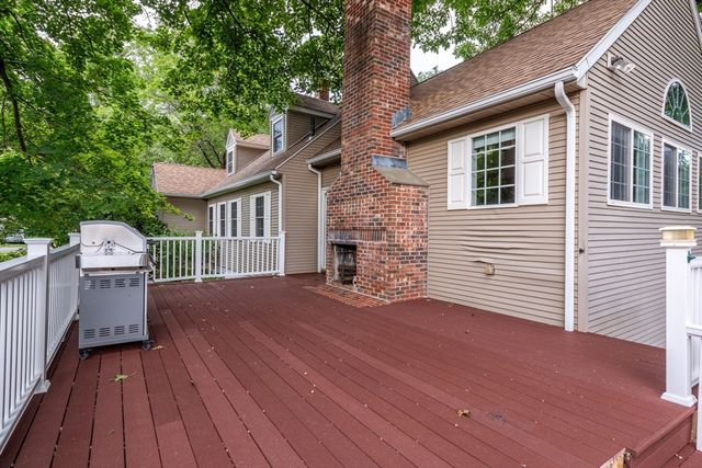 289 Morgan St, South Hadley, MA 01075
