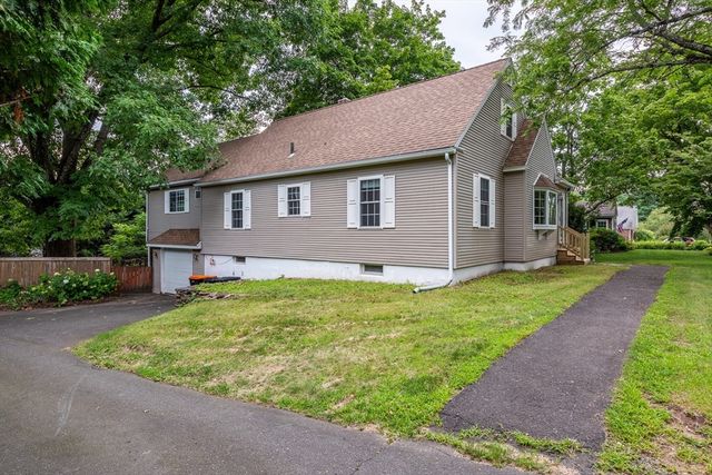 289 Morgan St, South Hadley, MA 01075