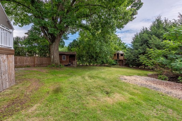 289 Morgan St, South Hadley, MA 01075