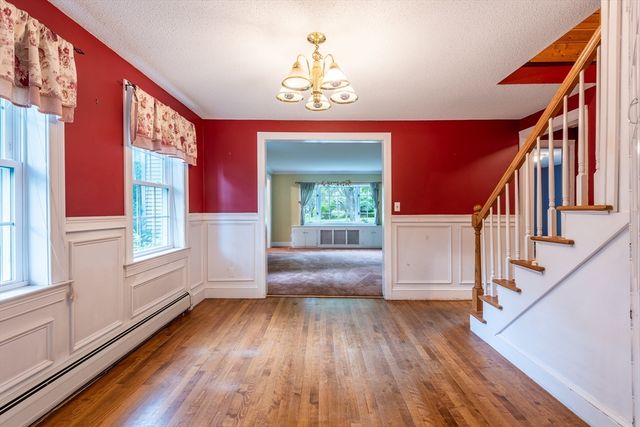 289 Morgan St, South Hadley, MA 01075